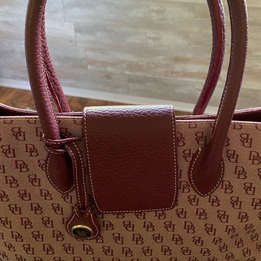 Vintage Dooney & Bourne satchel
